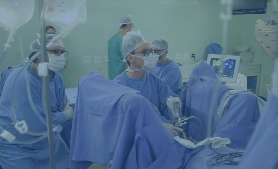 Dr. Felipe Figueiredo em cirurgia